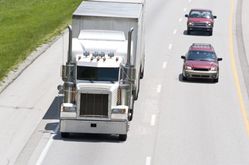 5 Ways to Significantly Decrease Your Chances of Being in an Accident with a Big Rig