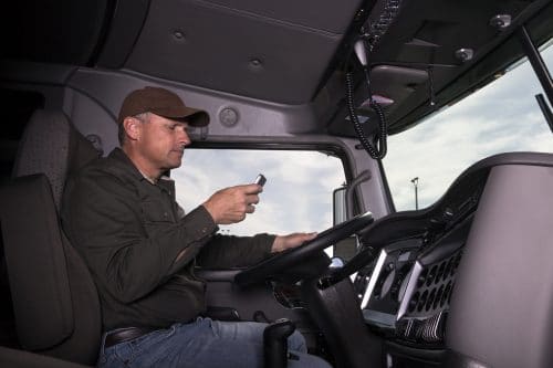 Be on the Lookout for These 4 Common Causes of Big Rig Accidents in California 