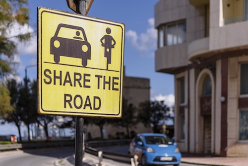 How Do You Rate When It Comes to Sharing the Road? Learn the Most Important Elements 