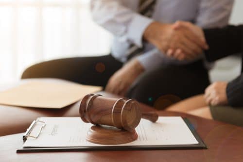 Should You Take Your Personal Injury Case to Trial? Learn the Pros and Cons 